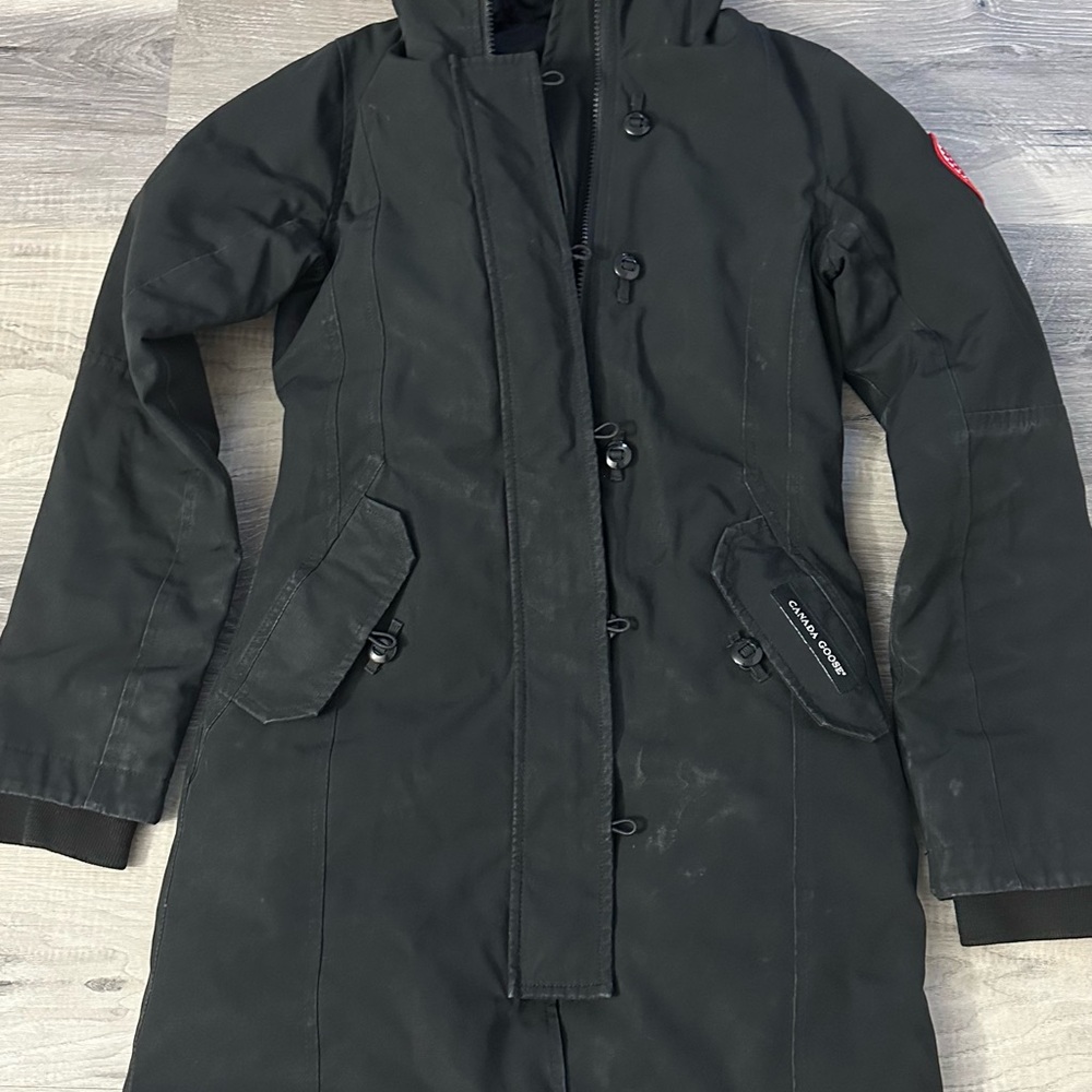 canada goose jacket (girls/youth)
